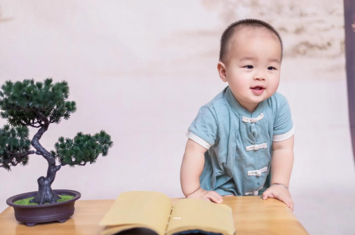 资阳宝宝爱吐奶是什么原因